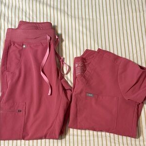 Figs Rose Scrub Ensemble